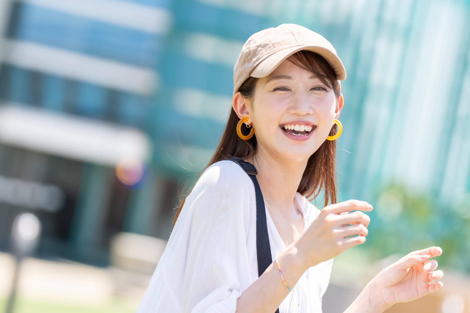 笑顔の女性